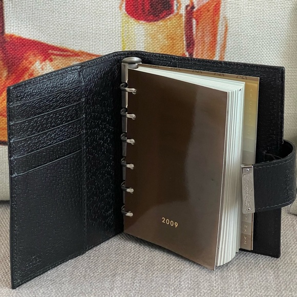 GUCCI Web Black GG Logo Agenda Notebook/Passport Cover⭐️PRiSTiNE⭐️COA⭐️ - Picture 5 of 15